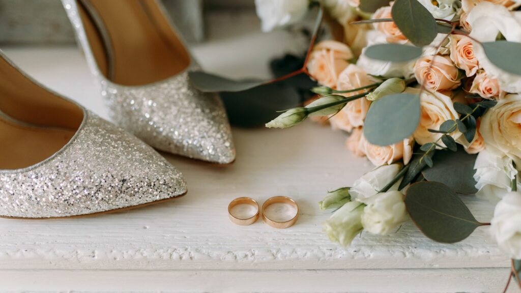 wedding accessories shoes wedding rings bouquet 