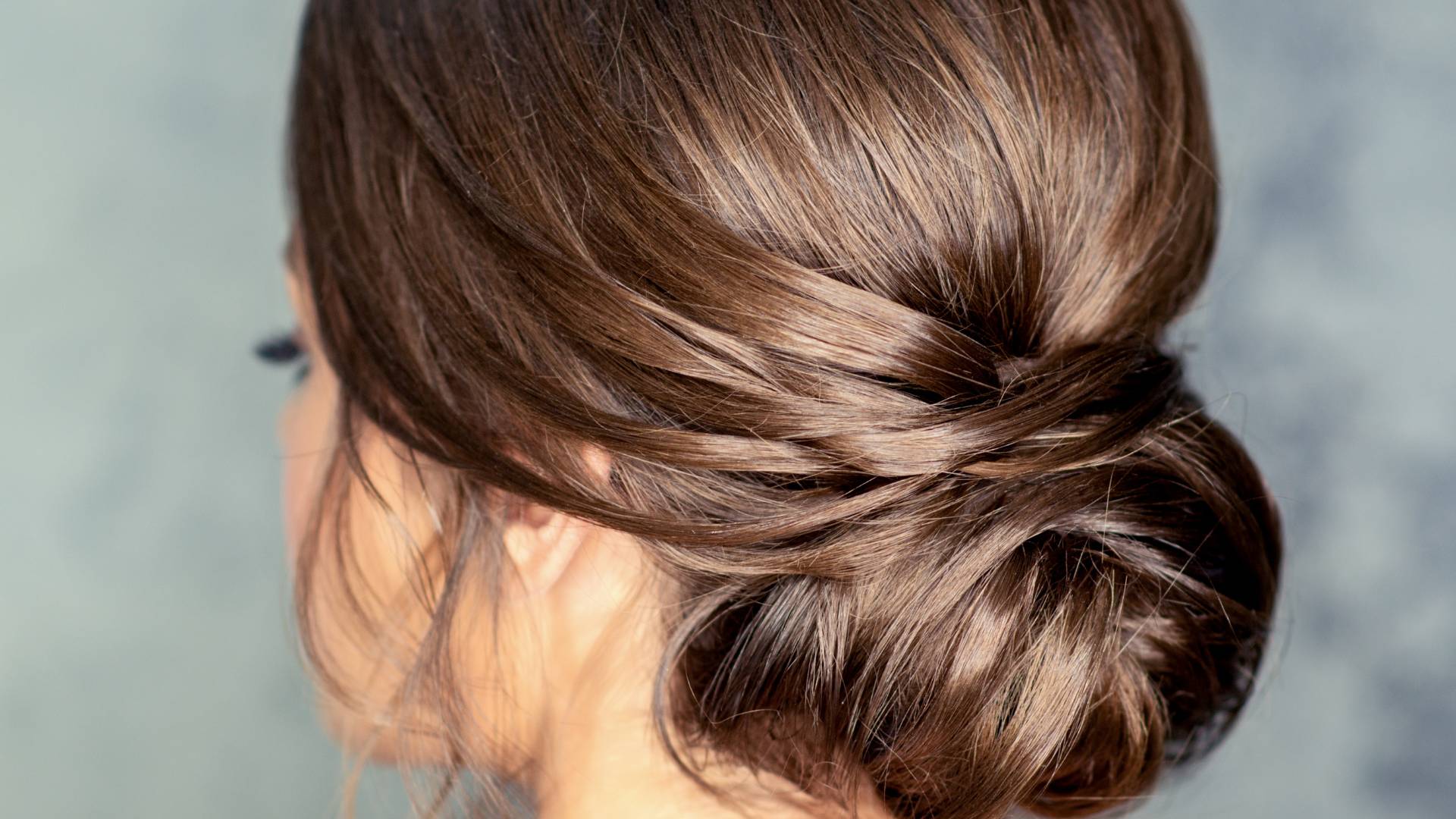 Le chignon bas tressé