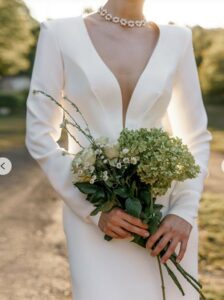 Short wedding dress civil wedding dress V-neck V-back zip on back long sleeve length over the knee