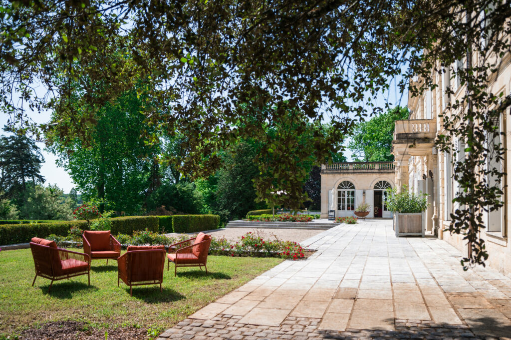 Shades Waves organise votre mariage au Château de Lussac