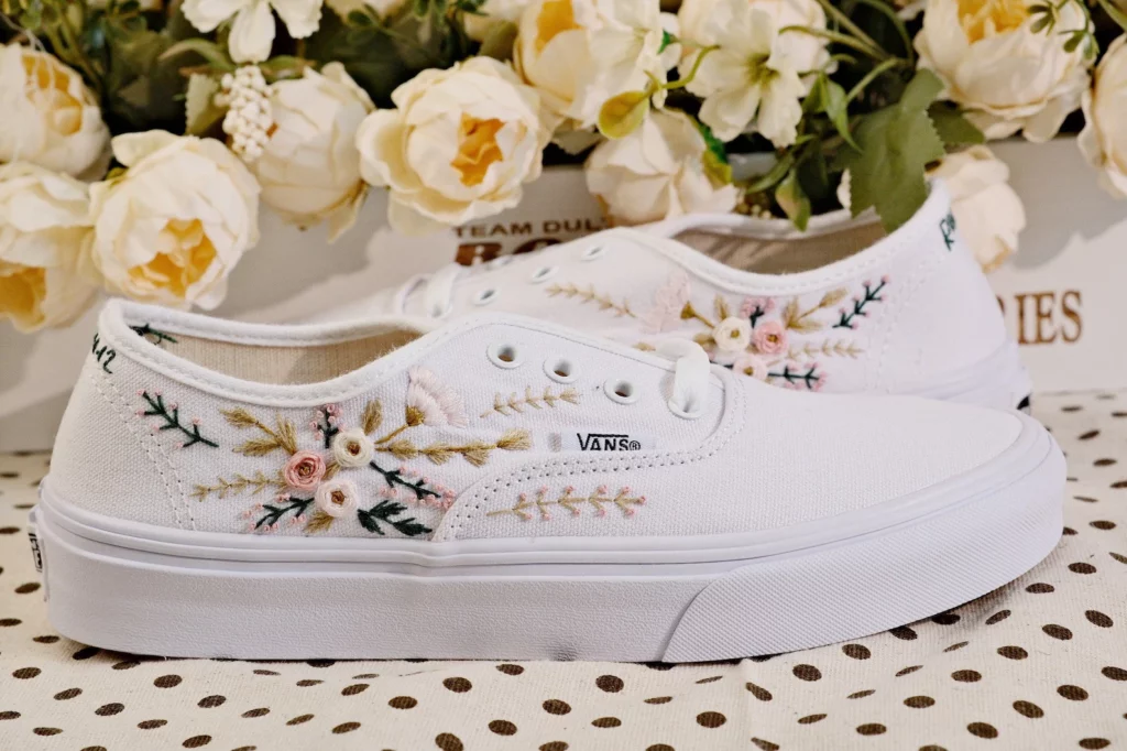 Vans pour une mariée | Baskets de mariée | Chaussures de mariage brodées| Chaussures de mariée brodées sur mesure